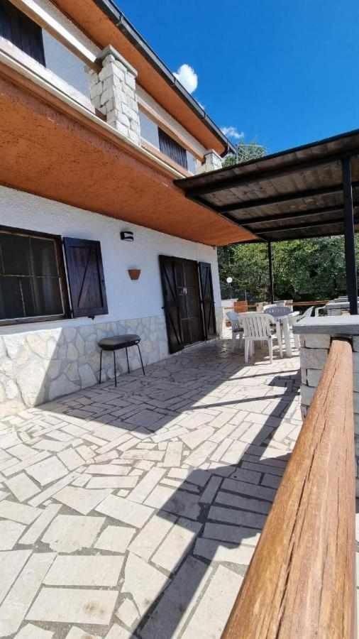 Casa Vacanza Le Viste Serrone Exterior photo
