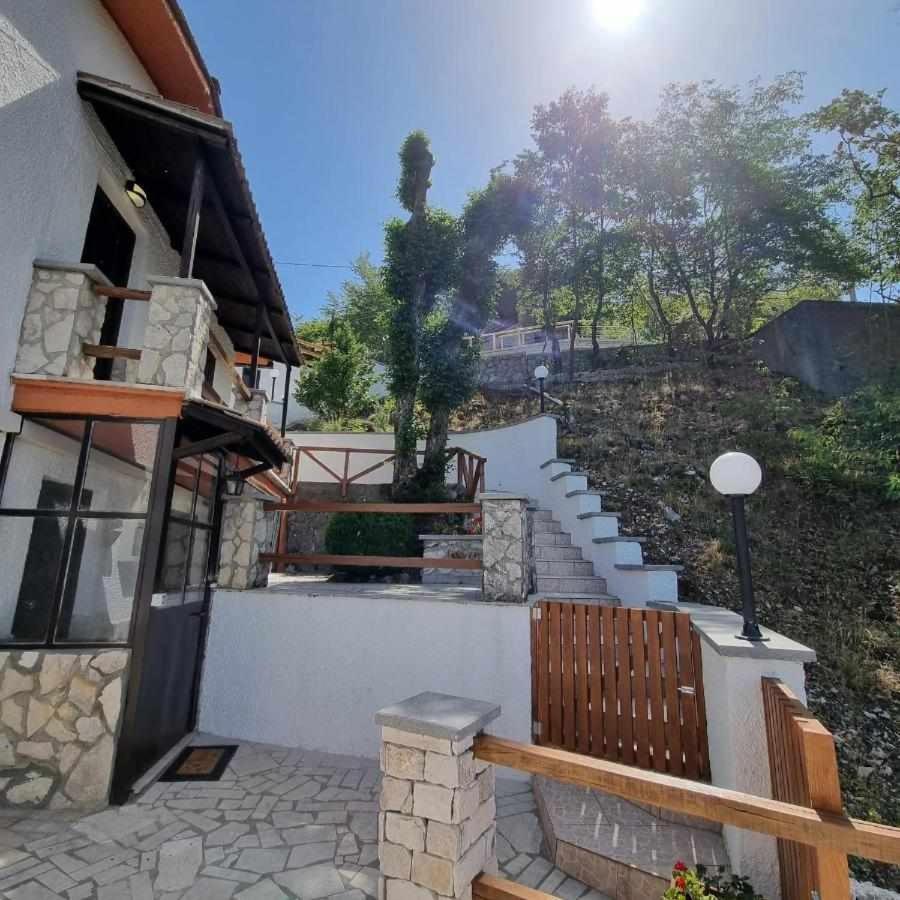 Casa Vacanza Le Viste Serrone Exterior photo